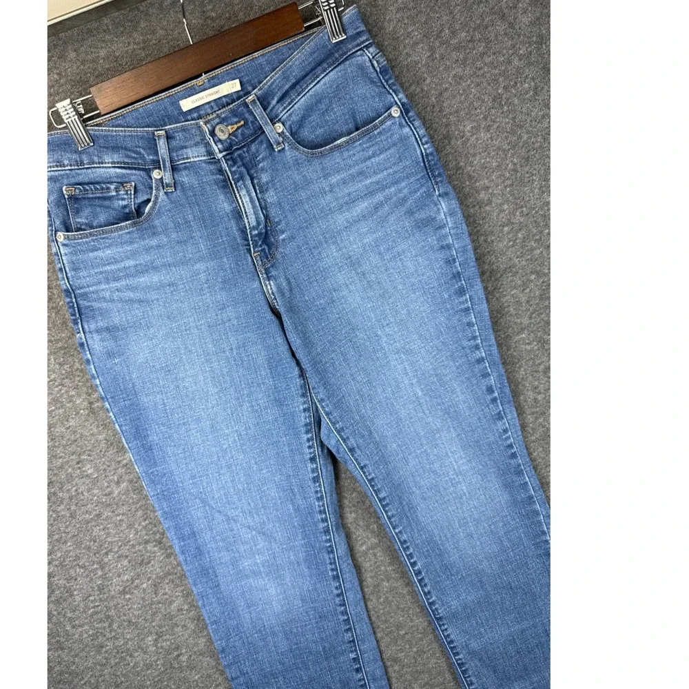 Levi's‎ Classic Straight Jeans Women 27 Blue Stretch Medium Wash Travel Work EUC